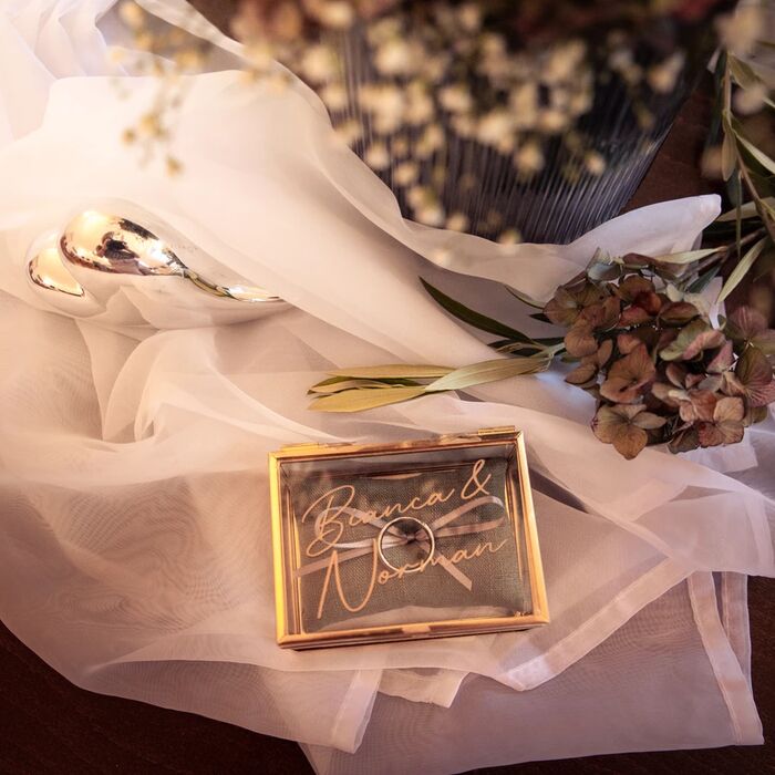 Nahaufnahme der Ringbox für eine Hochzeit im Standesamt in Querfurt, Sachsen-Anhalt